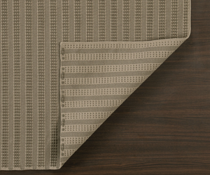 Header is available at Rifugio Modern. Is one of the outdoor rugs by Molteni&C