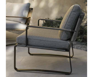 Phoenix Armchair is available at Rifugio Modern. It is a dense weave made entirely by hand, with a motif reminiscent of the Mediterranean tradition of baskets and panniers.