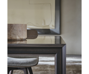 Belgravia | Table  Designed by Rodolfo Dordoni for Molteni&C  Available at Rifugio Modern Italian Furniture of Colorado Wyoming Florida and USA. Molteni&C Available at Rifugio Modern. 