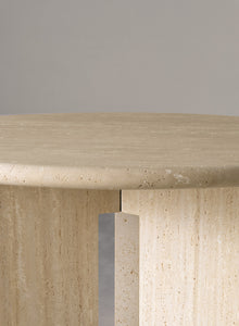 Italo | Table