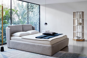 Kira | Bed