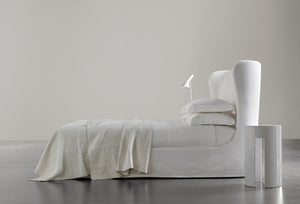 Lauren | Bed