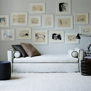 Law | Sofa