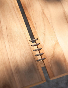 Teseo | Table