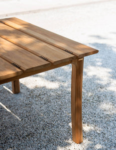 Teseo | Table