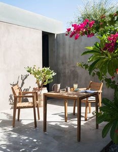 Zania | Table