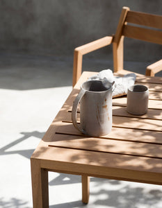 Zania | Table