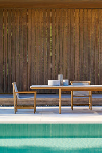 Amanu | Dining Table