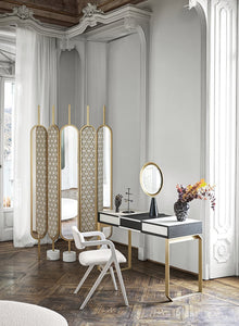 Chloé | Screen