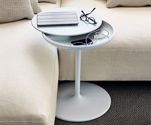 Toi | Side Table