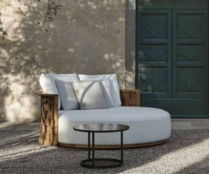 Palinfrasca Love Seat, with its immediately recognisable iconic shape, pays tribute to the 1994 work by Luca Meda is available at Rifugio Modern.