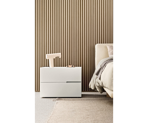 With their subtle design and distinctive details, Segno bedside and drawer units add a fresh, modern accent to any bedroom. Compact, modular arrangements create customised space-saving solutions thanks to the wide range of sizes available Actual product may vary from images shown on website. Please contact info@rifugiomodern.com for finish and fabric samples.