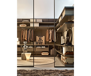 Gliss Walk-In by Vincent Van Duysen for Molteni&C available at Rifugio Modern. 